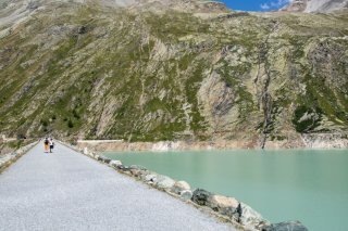 Le barrage de Mattmark a été mis en service en 1967 (archives). KEYSTONE/JEAN-CHRISTOPHE BOTT